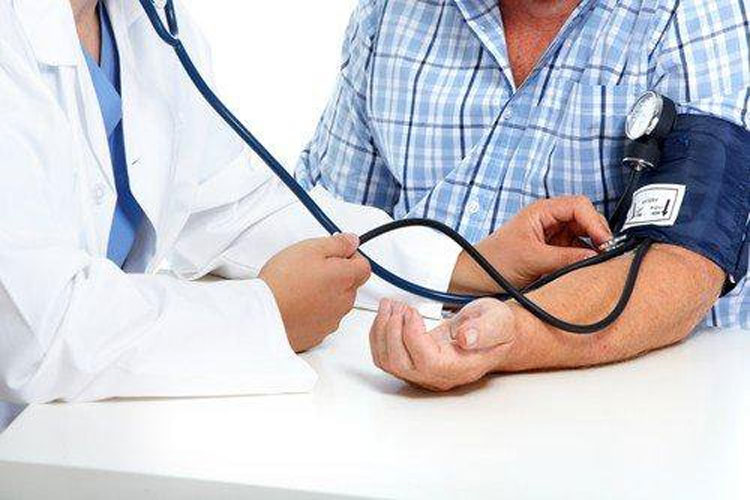 Tăng huyết áp là một bệnh khá phổ biến của bệnh hen phế quản ở người trưởng thành