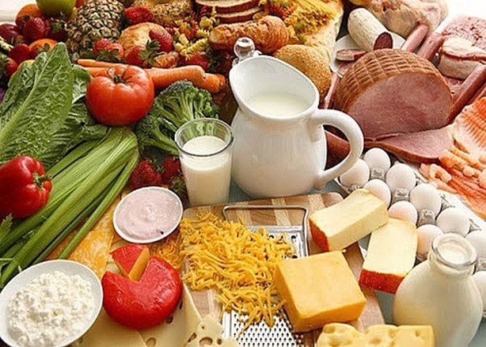 Cholesterol trong máu có trong thức ăn và được cơ thể tổng hợp