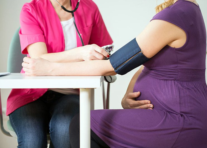 Mang thai trong thai kỳ bị giảm huyết áp